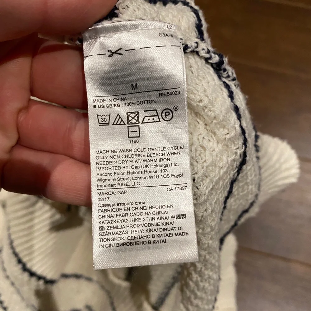 GAP Knit Hoodie - Picture 12 of 16